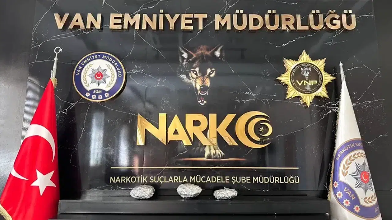 Van’da zehir tacirlerine geçit yok: Uygulama noktasında yakayı ele verdiler