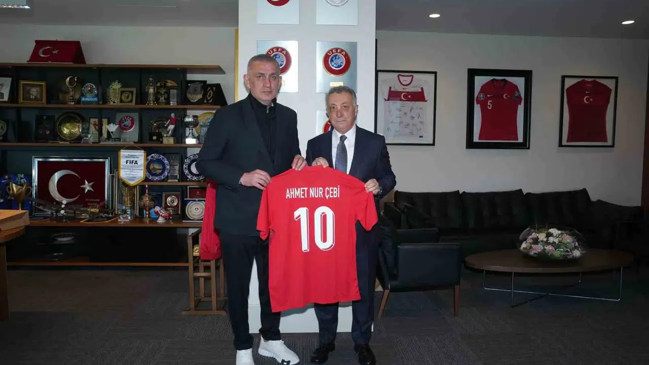 Beşiktaş’ın eski başkanından Riva’ya sürpriz ziyaret: Hacıosmanoğlu ile bir araya geldi