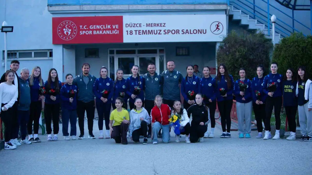 Düzce’nin voleybol gururu: Altyapıdan gelen şampiyonluk 2. Lig’e taşıdı