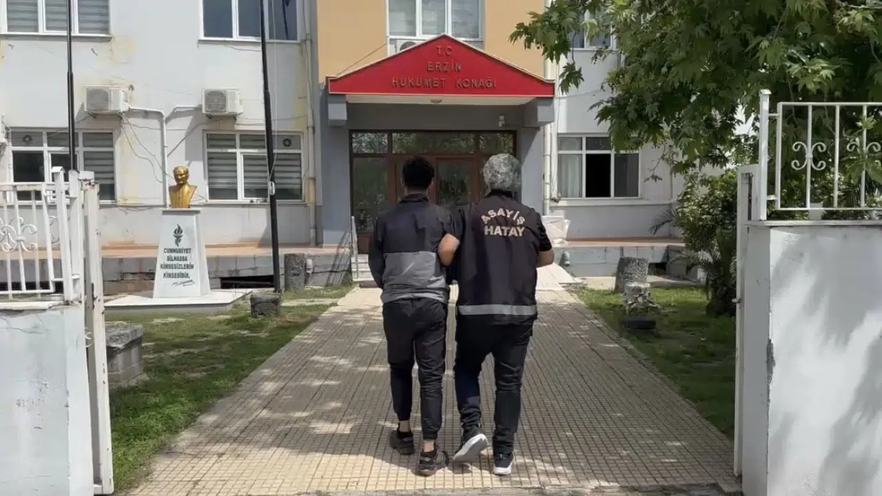 Kaçak göçmen trafiğine ağır darbe: Aranan firari Erzin’de kıskıvrak yakalandı