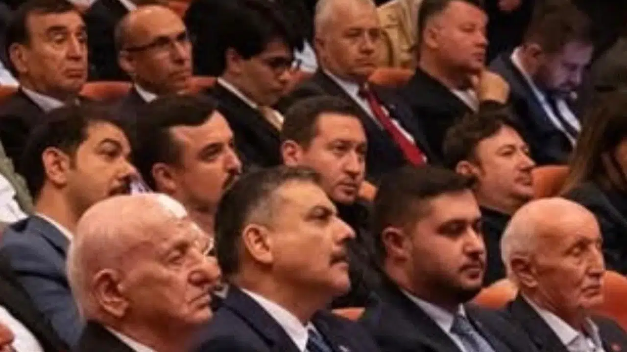 Siyasetin geleceği gençlerin omuzlarında: Özköse'den kritik eğitim vurgusu