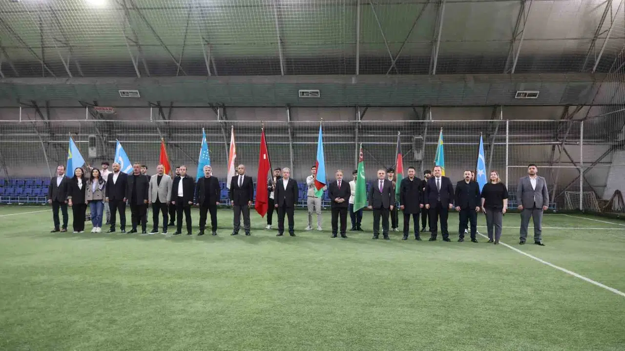 Kayseri'de Türk dünyası buluşması: Spor sahalarında dostluk rüzgarları esiyor