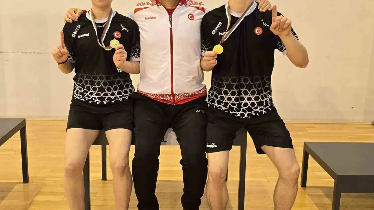 Erzincan’ın gururu oldular: Badmintonun genç yıldızları Avrupa’da zirveye ambargo koydu