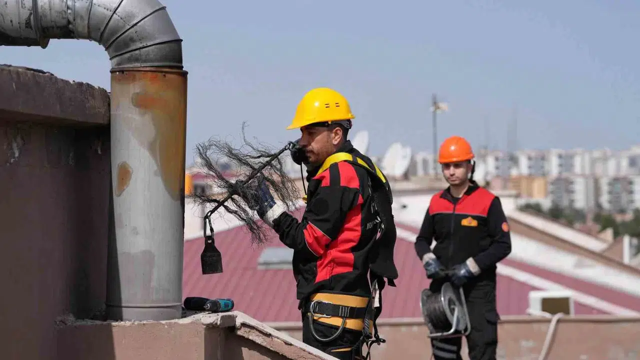 Diyarbakır’da bacalar dijital takipte: Yangın riski ortaya çıkmadan müdahale ediliyor