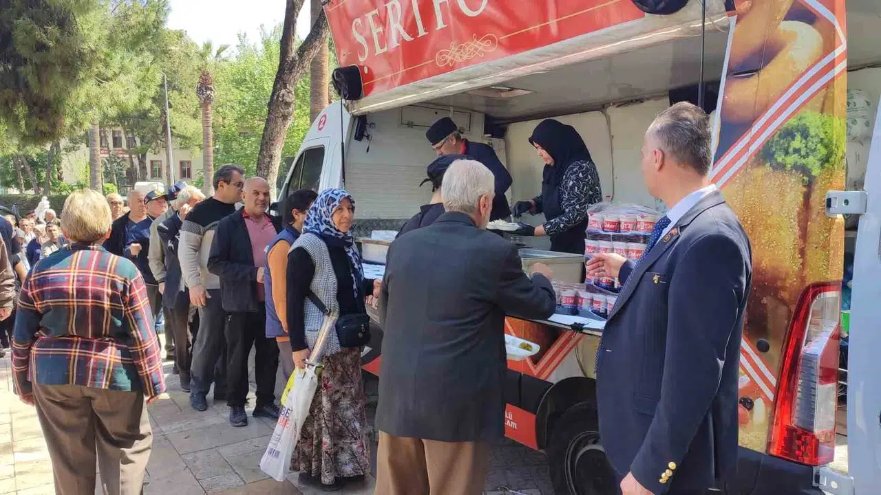 Denizli’de vefa buluşması: 2 bin kişilik pilav hayrıyla şehitler yad edildi