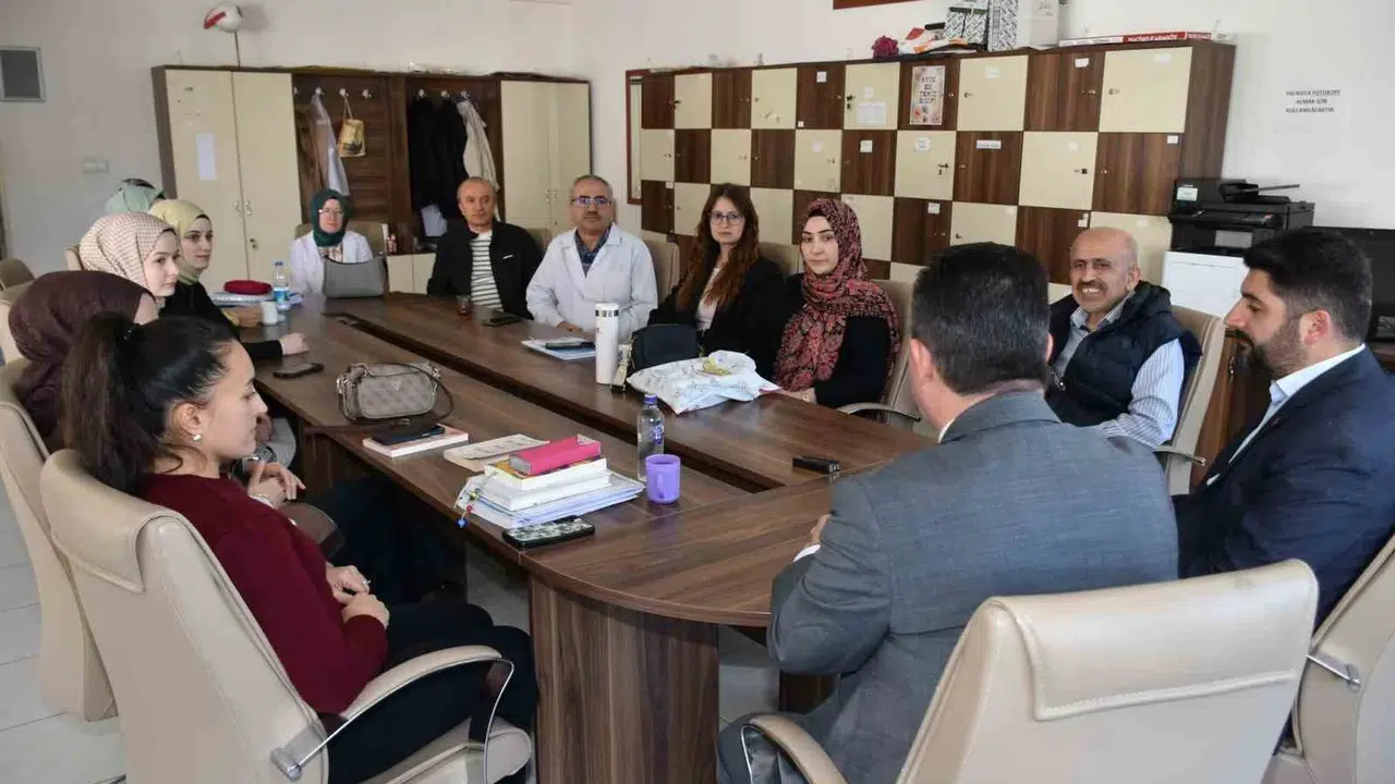 Müftü Dilek’ten eğitim camiasına anlamlı destek: Öğretmenler başımızın tacıdır