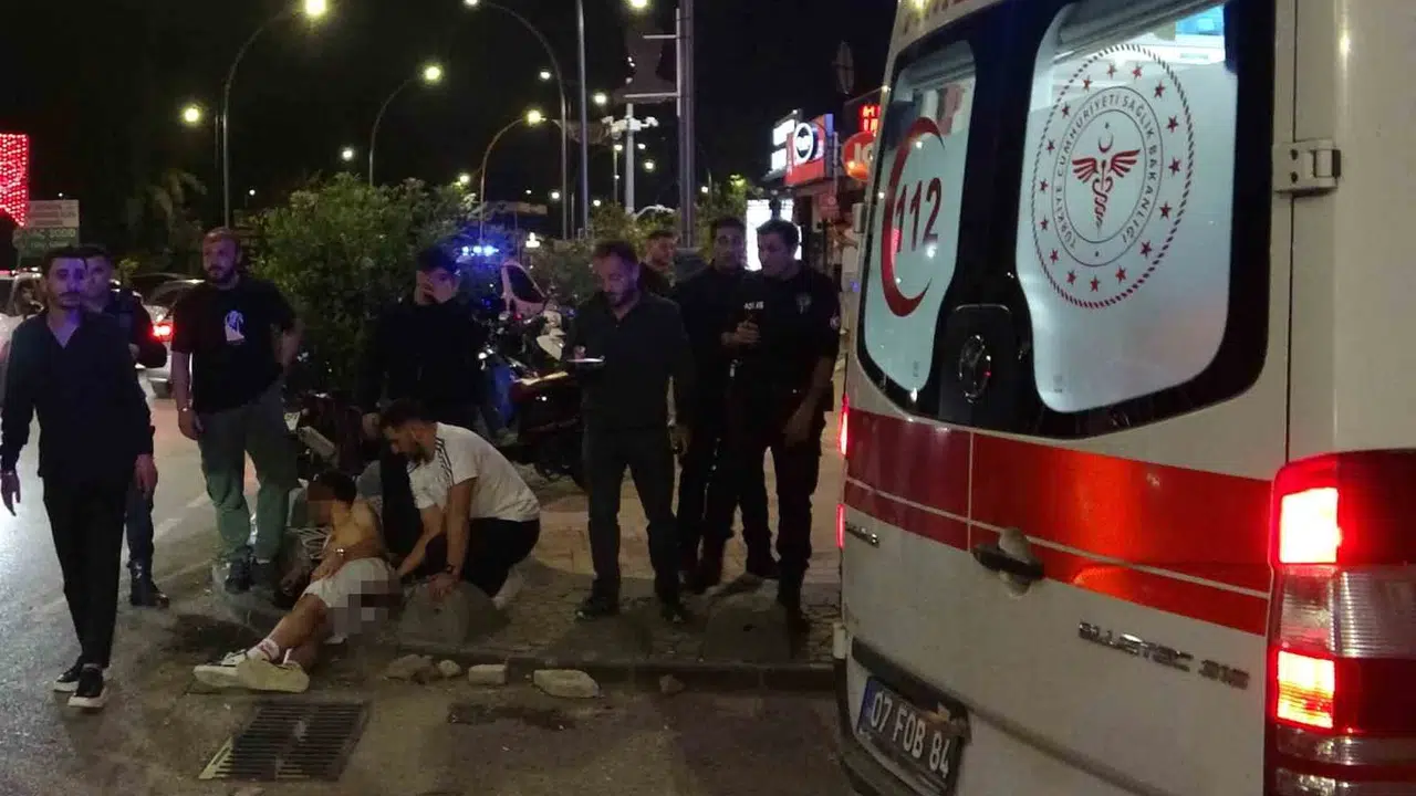 Derbi coşkusu kana bulandı: Kutlamalardaki bıçaklı saldırgan kısa sürede kıskıvrak yakalandı