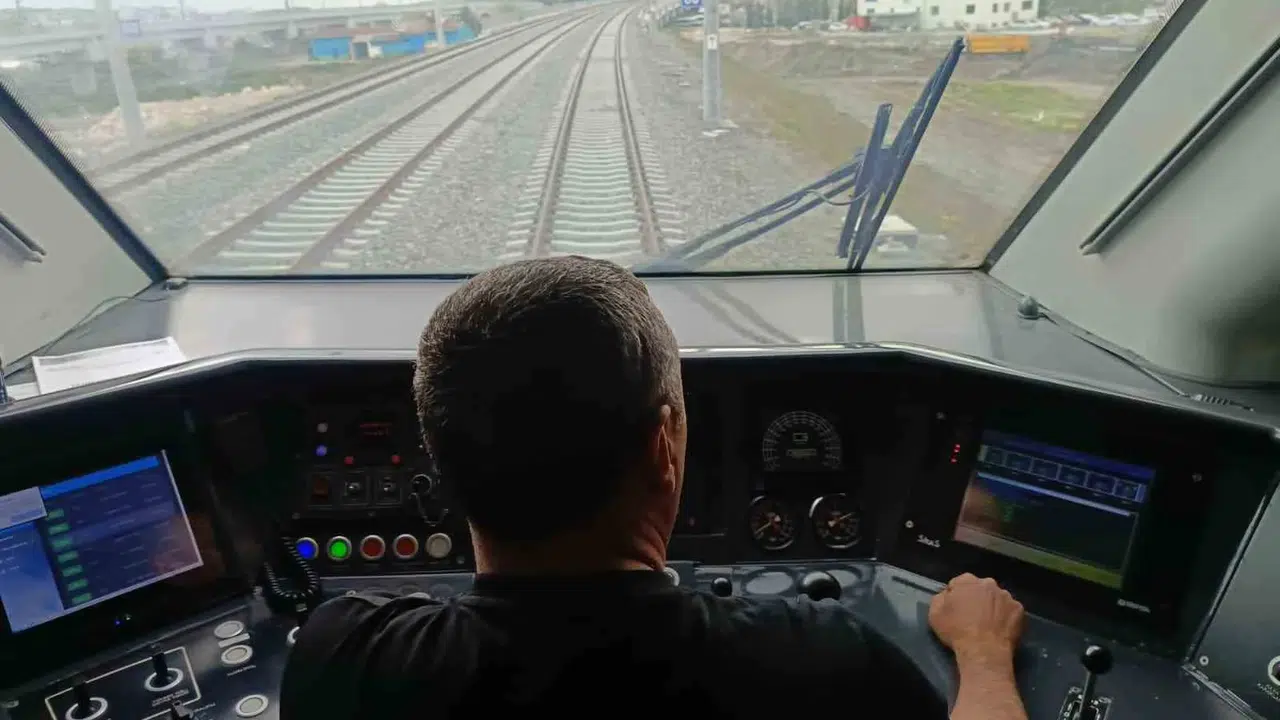 Edirne İstanbul’a komşu oluyor: Hızlı trende sona gelindi, Vali Sezer test sürüşüne katıldı