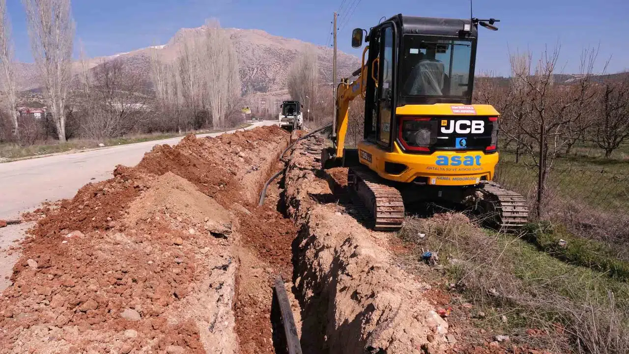 Elmalı'da asfalt öncesi 'kazı' önlemi: ASAT altyapıyı baştan aşağı yeniliyor