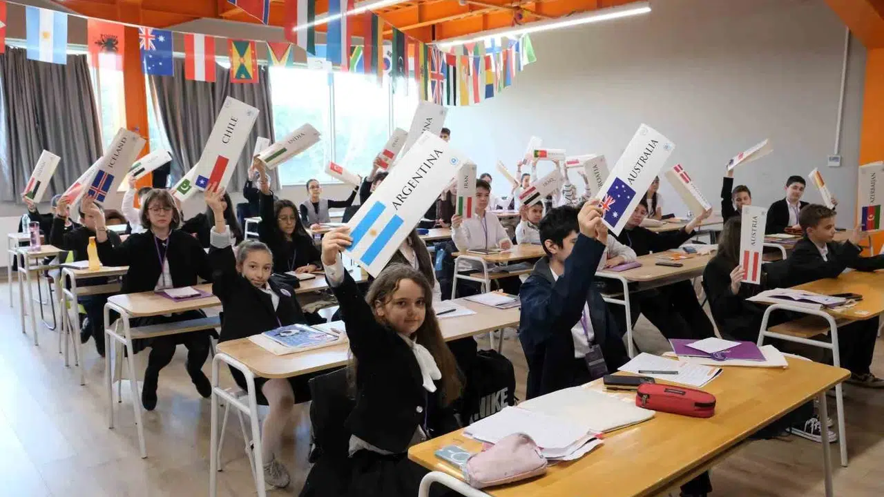 Genç diplomatlar Bursa'da buluştu: Türk ve Rus öğrenciler küresel sorunlara çözüm aradı