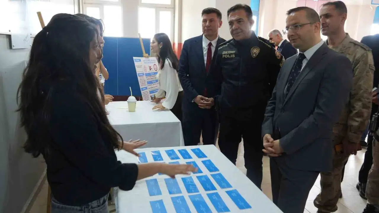 Cizre’de bilim rüzgarı: Genç mucitlerin projeleri tam not aldı