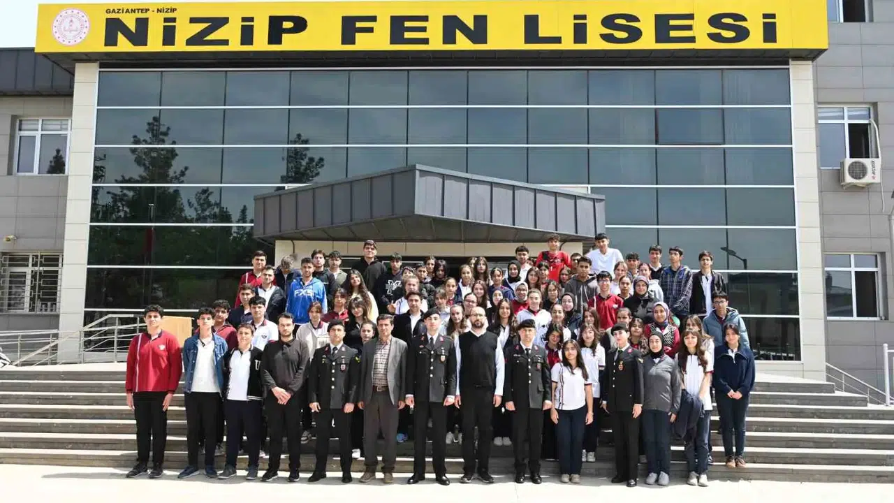 Geleceğin güvenlik güçleri Gaziantep’te yetişiyor: Jandarma gençlere kapılarını açtı