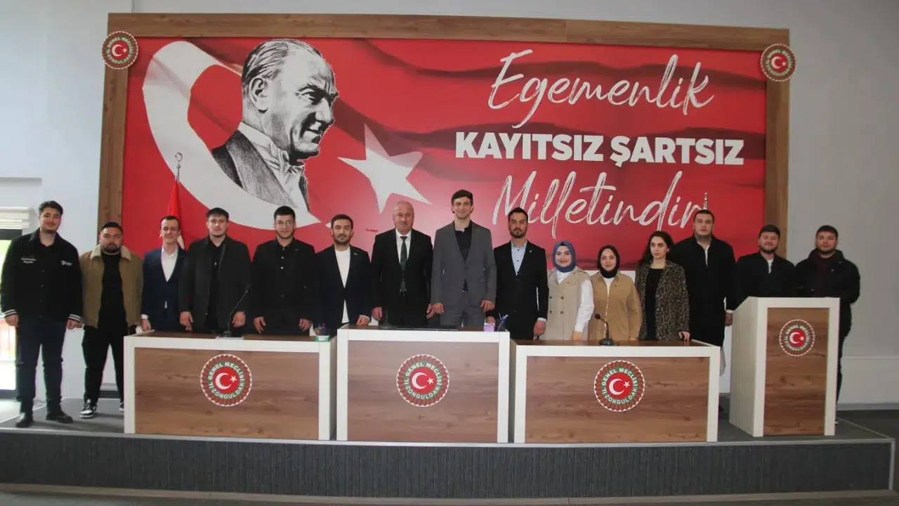 Zonguldak siyasetinde gençlik rüzgarı: Necdet Karaveli’den geleceğin mimarlarına tam destek