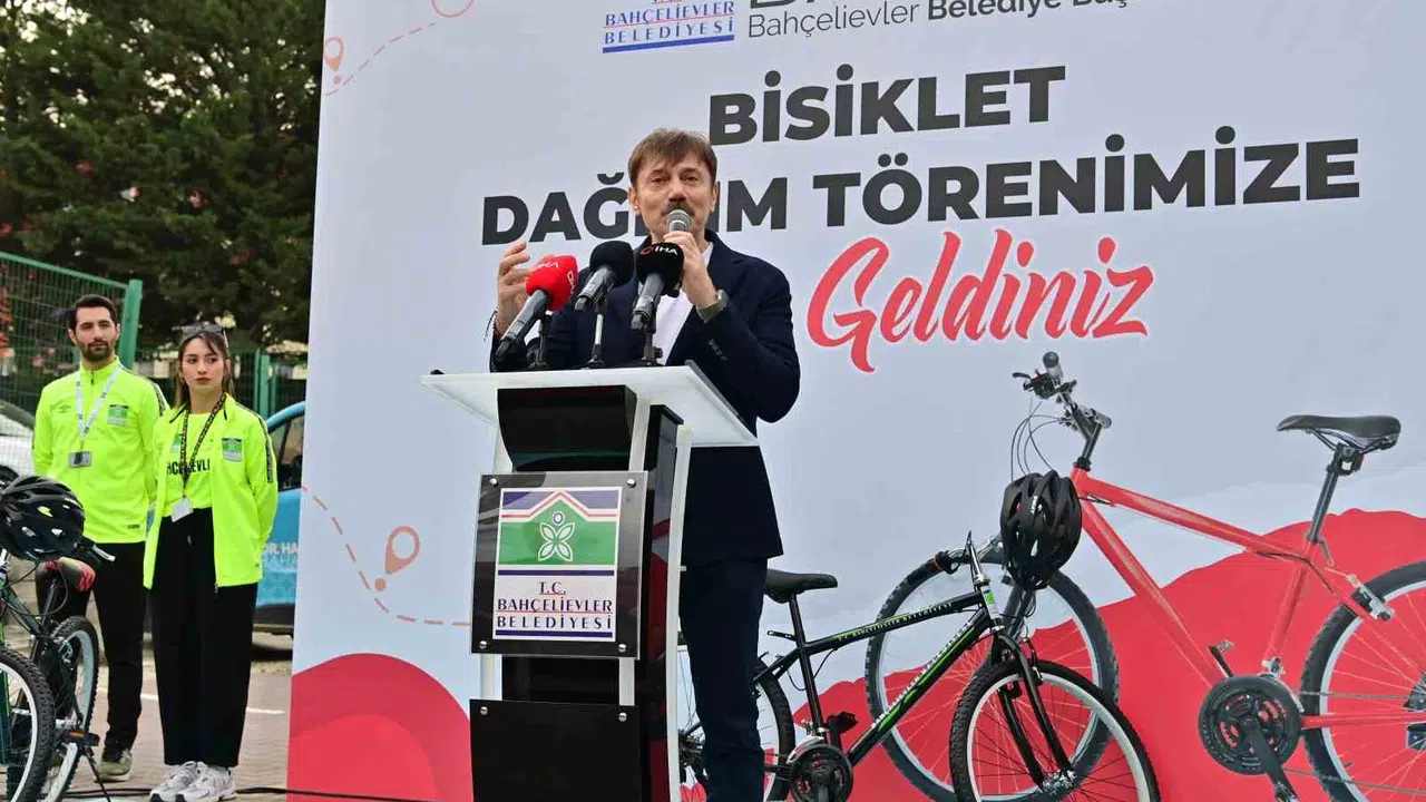 Pedallara mutluluk için bastılar: Bahçelievler’de 100 kişiye çifte bayram yaşatıldı