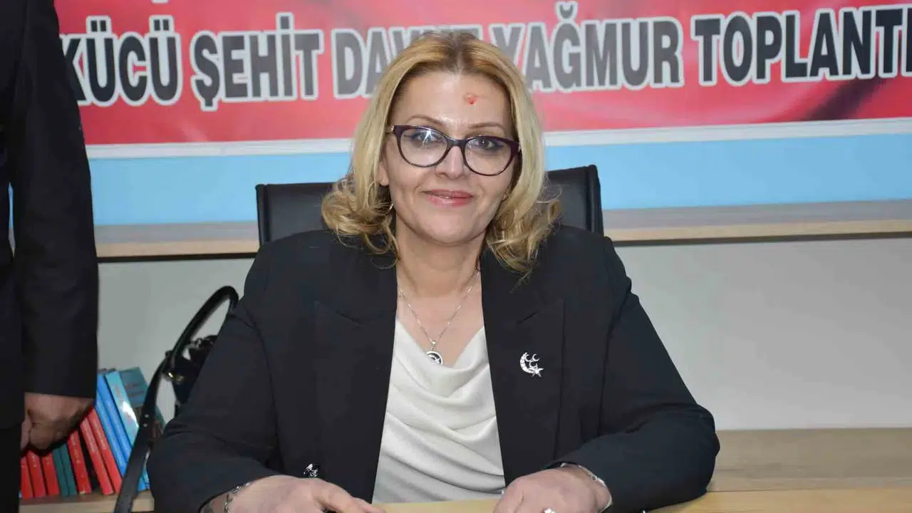 Ardahan’da MHP rüzgarı: Sevim Köseliören teşkilatın başına geçti