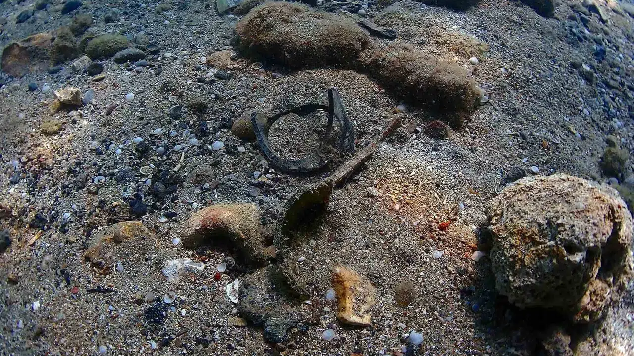 Akdeniz’in derinliklerinden çıkanlar şoke etti: 5 tonluk utanç tablosu