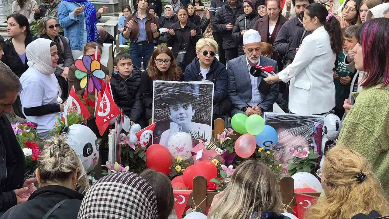 Acısı hala taze: 15 yaşındaki Mattia Ahmet, doğum gününde sevenlerinin dualarıyla anıldı