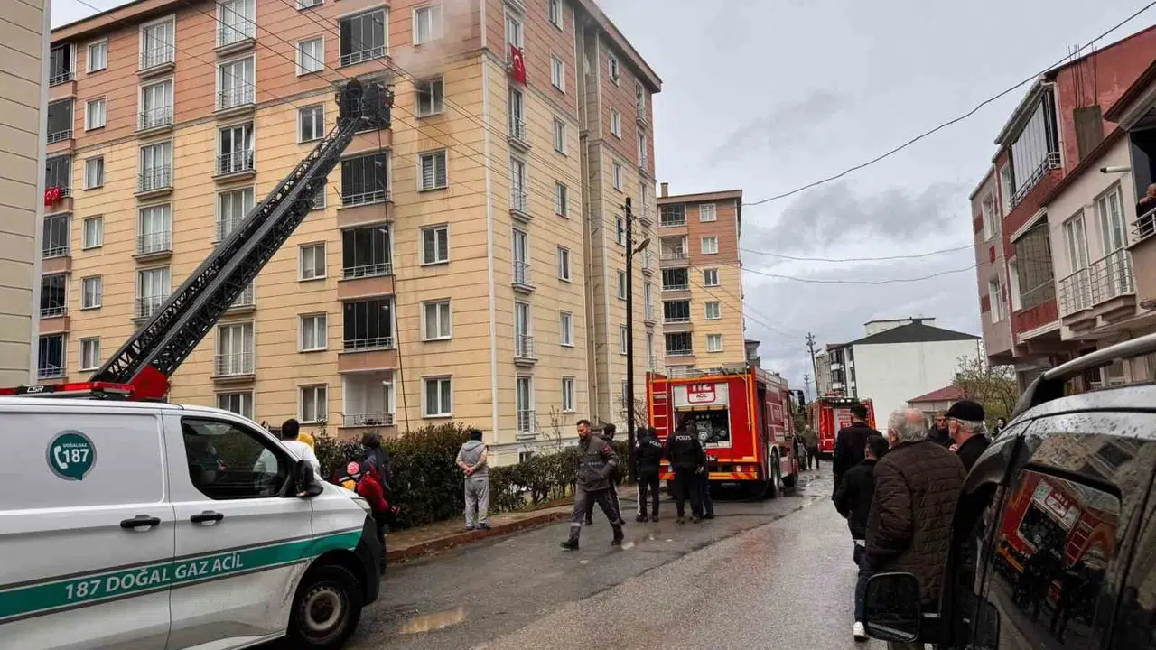 Bafra’da korku dolu anlar: Evinde patlama meydana gelen uzman çavuş ağır yaralandı