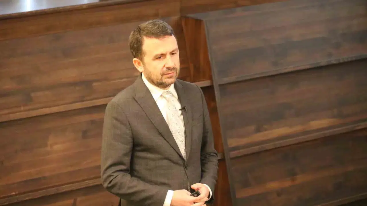 Gazetecilikte yapay zeka dönemi: Mesleği bekleyen büyük tehlikeyi açıkladı