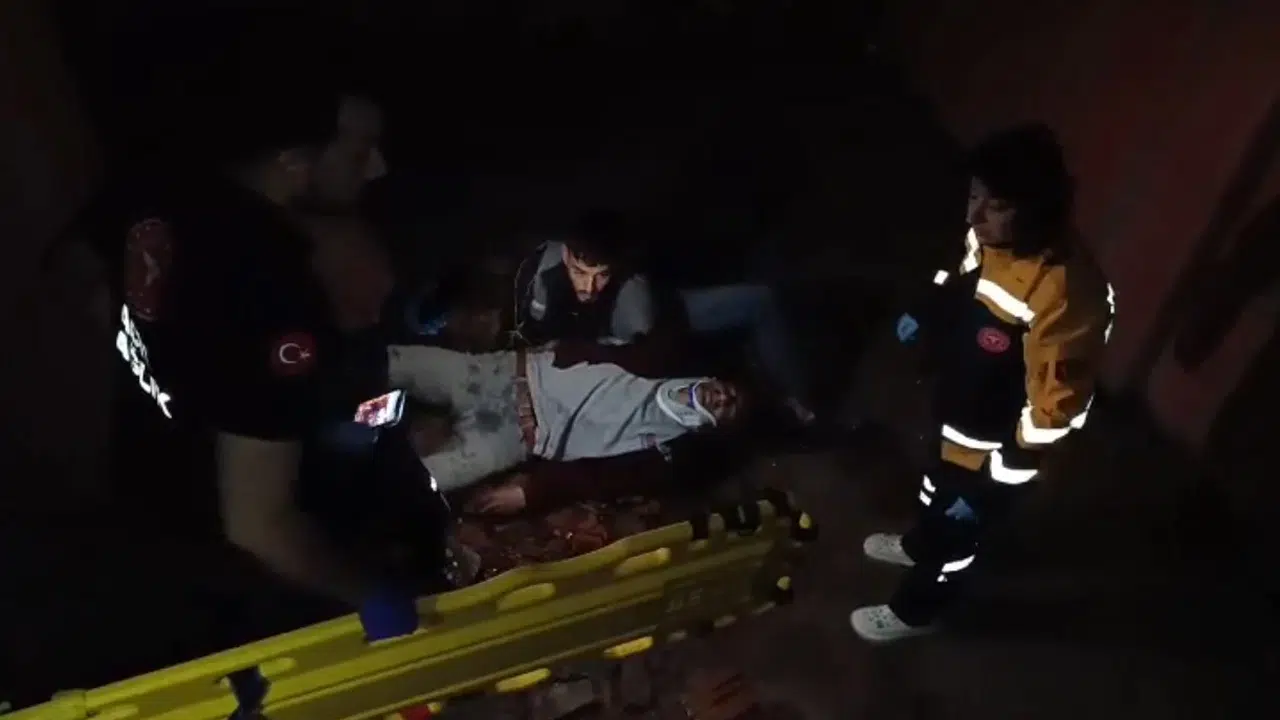Adıyaman’da inşaat kazası: Merdivenlerden düşen işçi hastanelik oldu