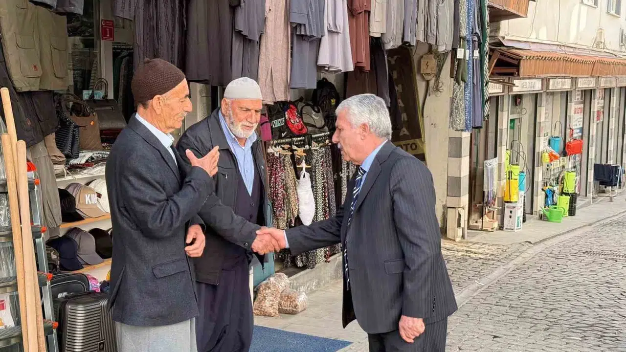 Çermik’te mesai saati yok: Başkan Karamehmetoğlu sahada vatandaşın nabzını tuttu