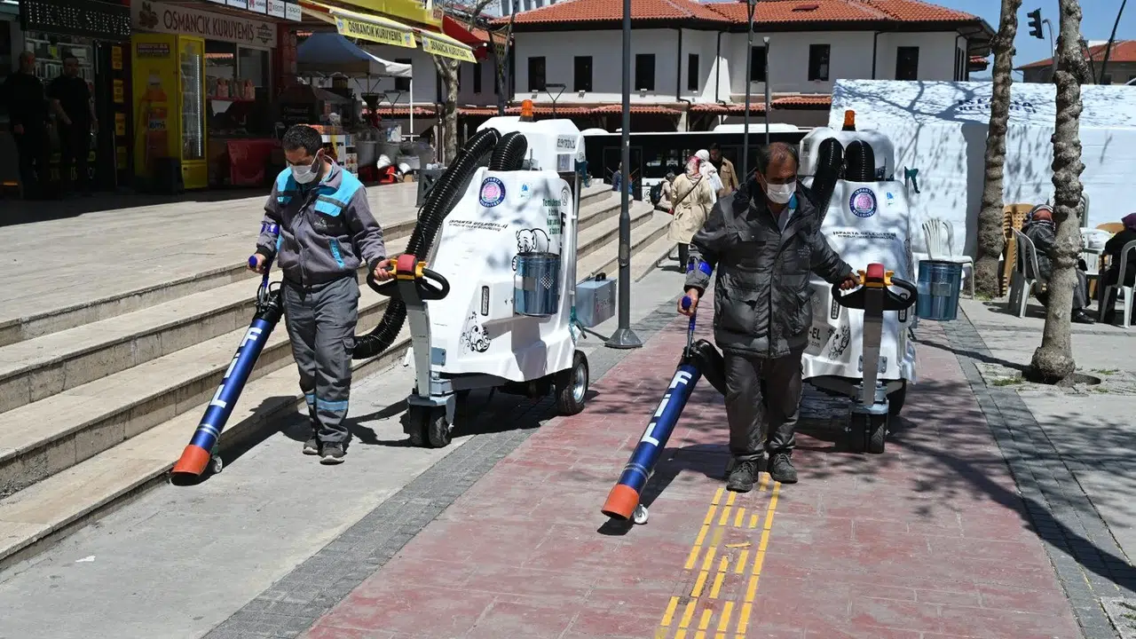 Isparta sokaklarına teknolojik dokunuş: Temizlikte yeni dönem başladı