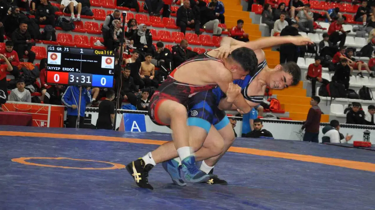 Minderin genç yıldızları Kars’ta buluştu: 2032 Olimpiyatlarının temelleri atılıyor