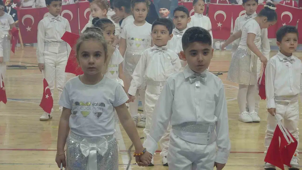 Kilis’te bayram havası: Çocukların neşesi 23 Nisan coşkusuna dönüştü