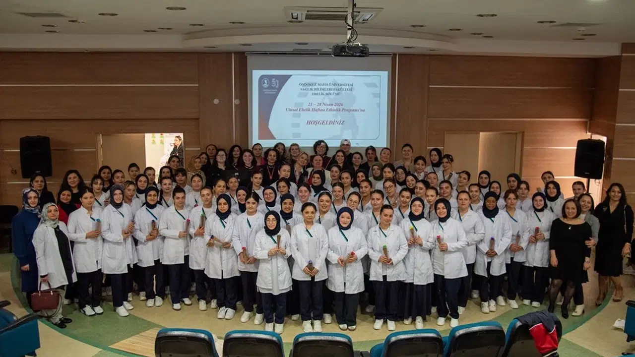 OMÜ’de beyaz önlük heyecanı: 66 ebe adayı mesleğe ilk adımı attı
