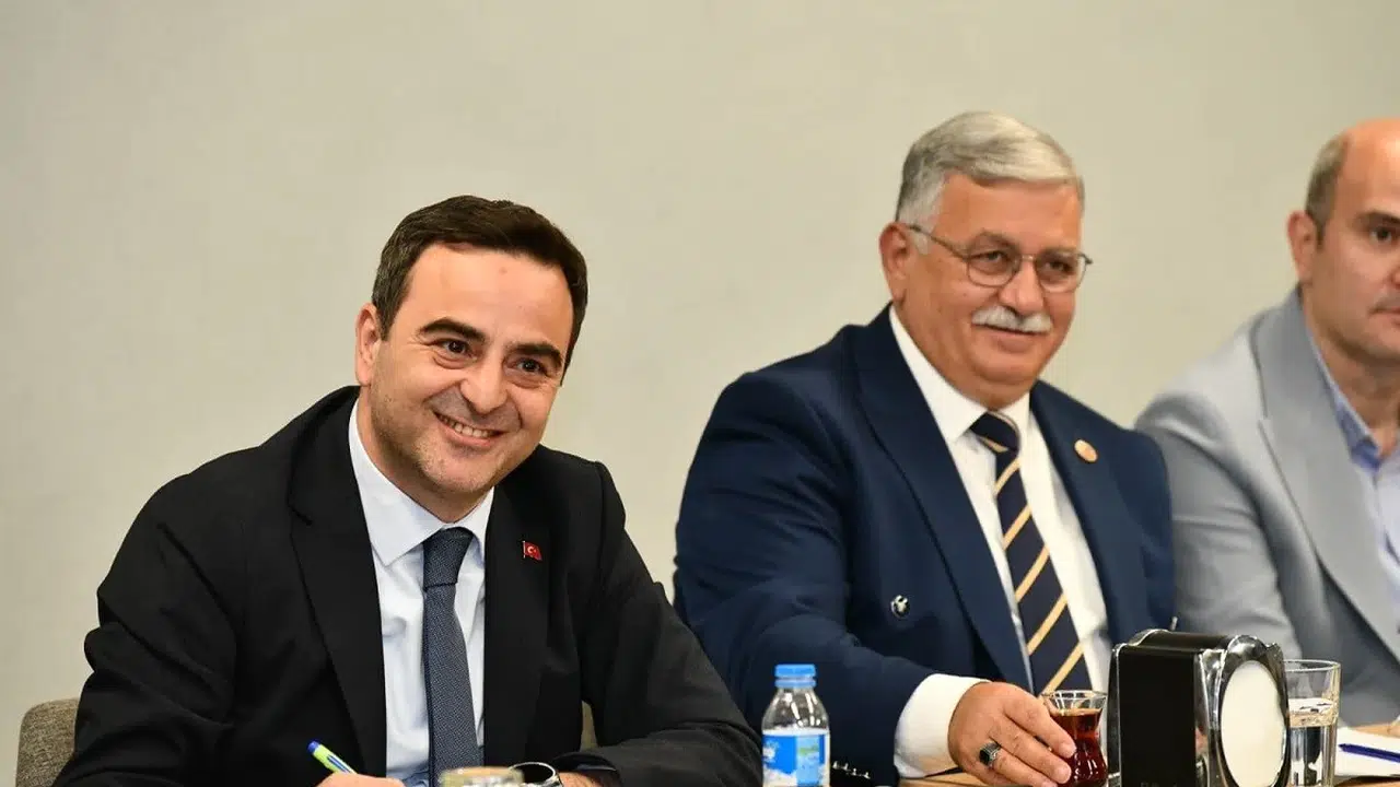 Başiskele’de hizmet rotasını muhtarlar çiziyor: Ortak akıl sahaya iniyor