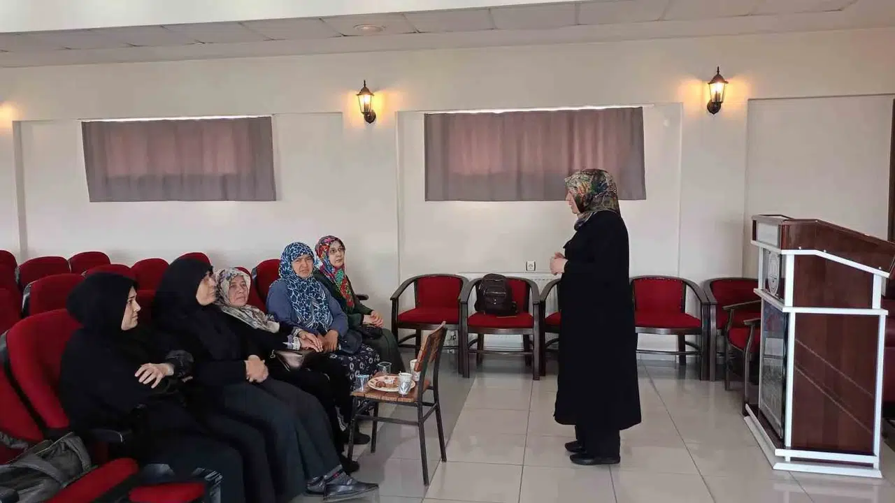 Kutsal yolculuk öncesi rehberlik: Çine’de hacı adaylarına kapsamlı eğitim