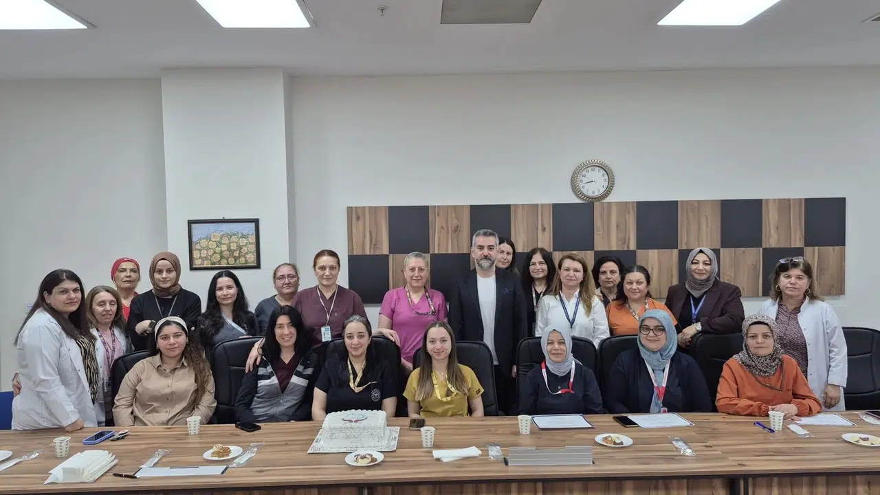 Bilecik’te beyaz önlüklü kahramanlara vefa günü: Onlar yaşamın ilk tanıkları