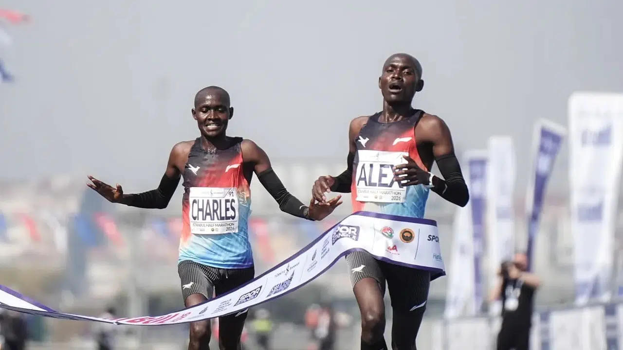 İstanbul Yarı Maratonu'nda nefes kesen final: Kenyalı ikizlerin düellosunda kazanan belli oldu