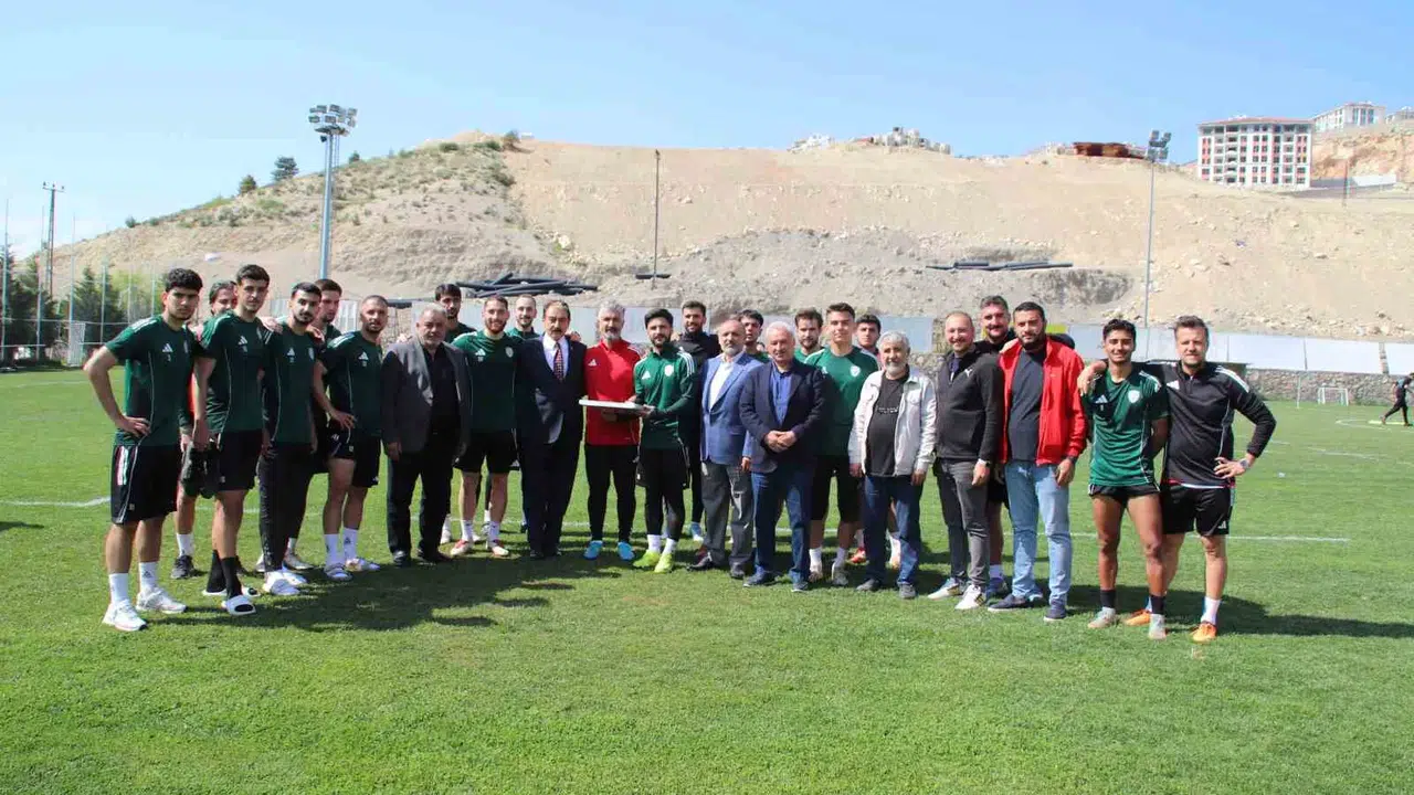 MESOB Başkanı Şevket Keskin’den Malatya Yeşilyurt Spor’a kritik çağrı: Memleketinize sahip çıkın