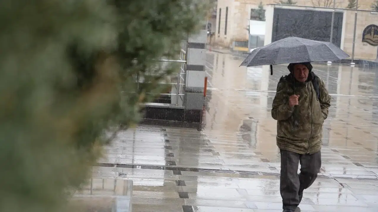Bayburtlular dikkat: Meteorolojiden sağanak ve çığ uyarısı geldi