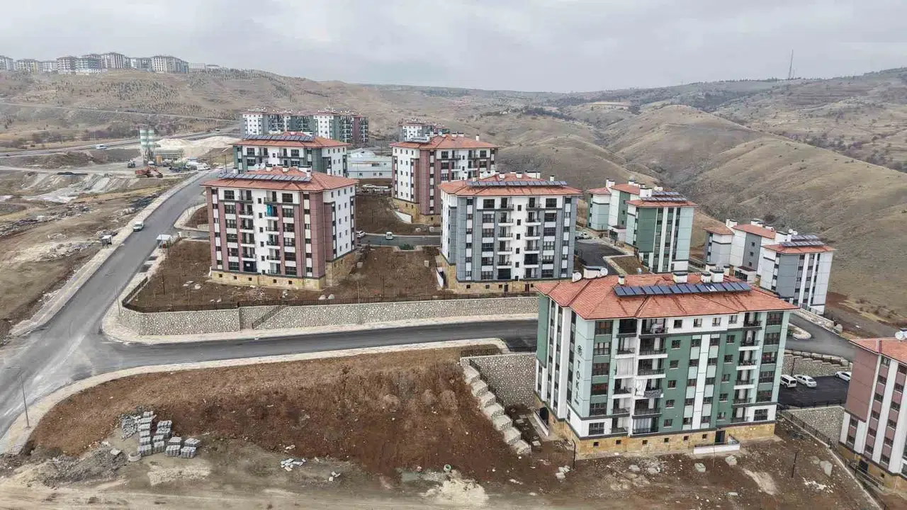 Elazığ’da yaralar sarıldı: Asrın felaketinden sonra 15 bine yakın konut teslim edildi