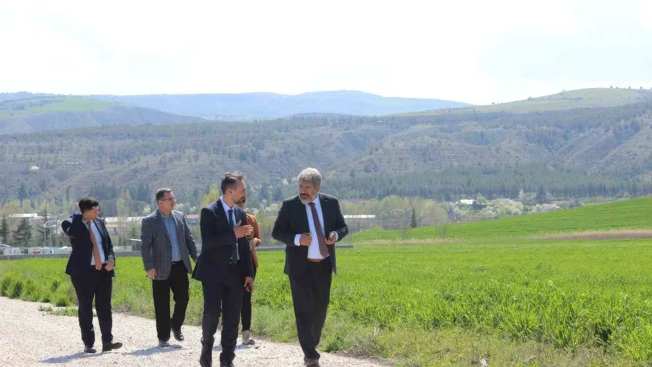 Çankırı'da hayvancılığın geleceği genç ellere emanet: Modern tesisler istihdam kapısı oldu