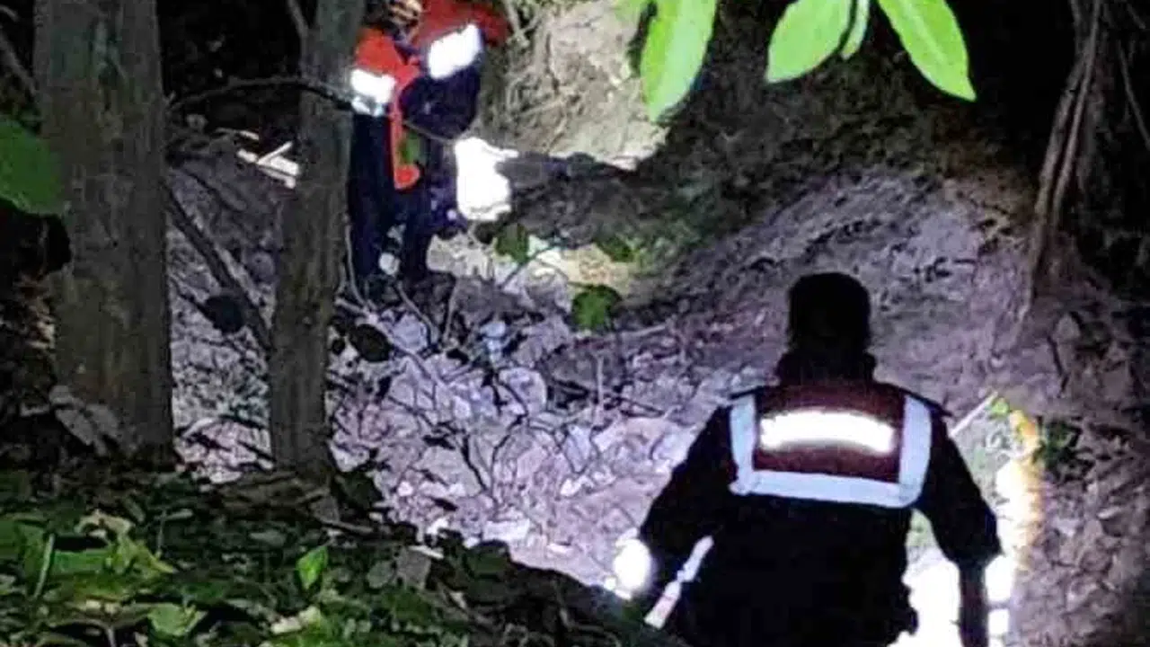 Doğa yürüyüşü kabusa dönüştü: Beşkayalar’da mahsur kalan 3 genci ekipler kurtardı