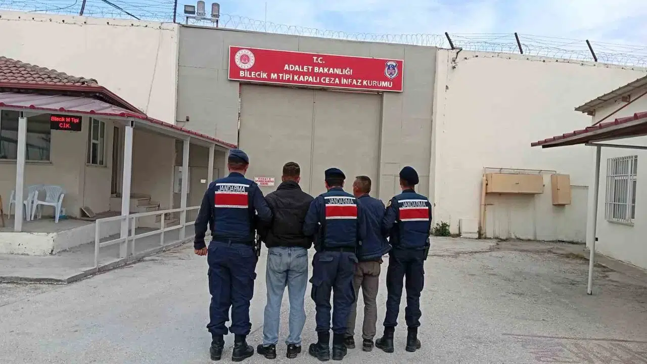 Hırsızlık hükümlüsü Osmaneli'nde kıskıvrak yakalandı: Jandarma geçit vermedi