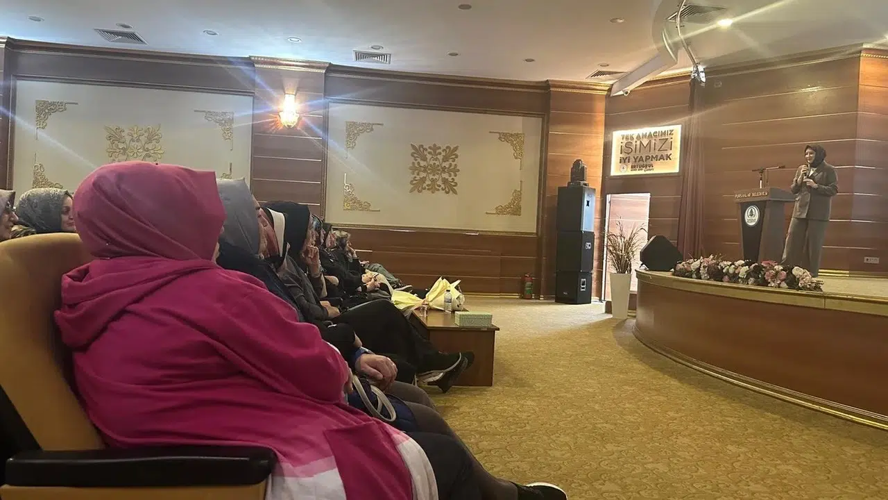 Annelik yolculuğunda yalnız değiller: Pursaklar’da tükenmişliğe karşı uzman desteği