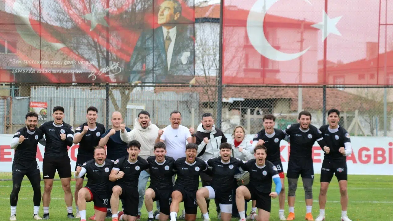 Körfez’in ragbi fırtınası Ankara’da esti: Erkekler şampiyonluk kupasını kaldırdı