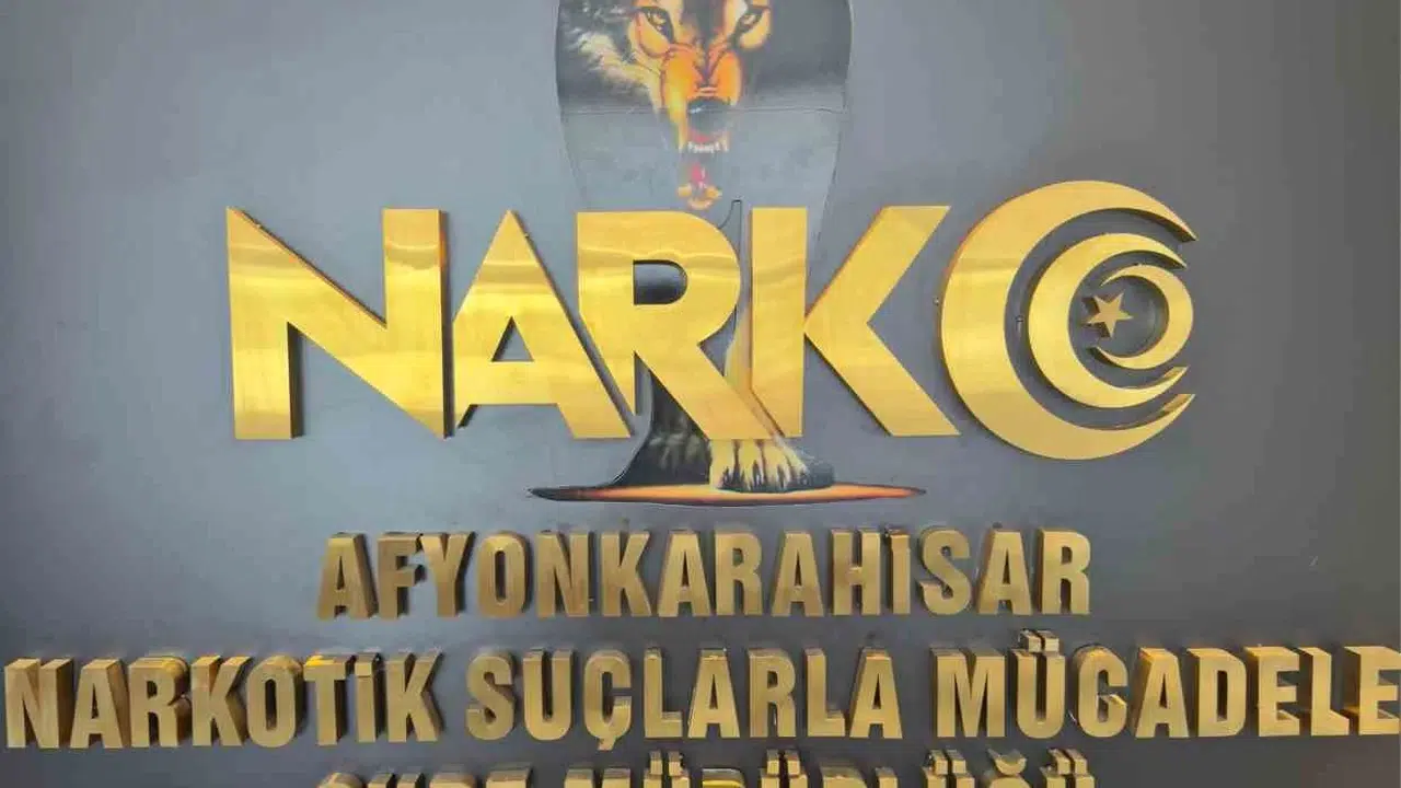 Afyonkarahisar’da zehir tacirlerine geçit yok: 49 doz uyuşturucuyla yakalandı