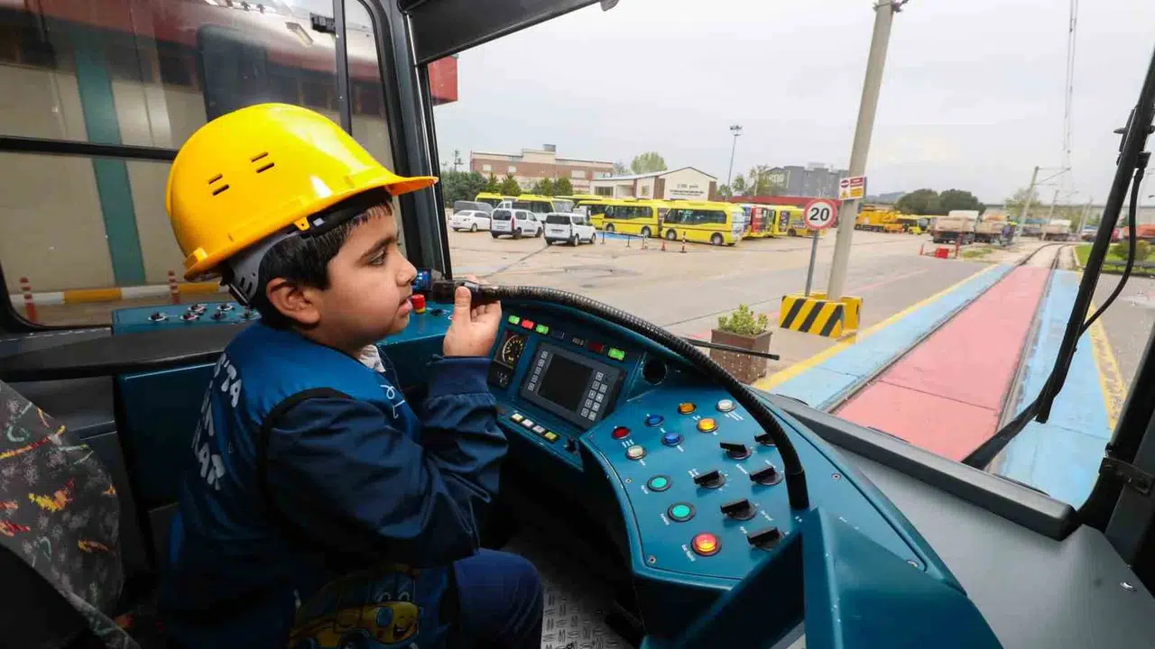 Bursa'nın küçük vatmanı: 7 yaşındaki Ali Asaf'ın hayali gerçek oldu
