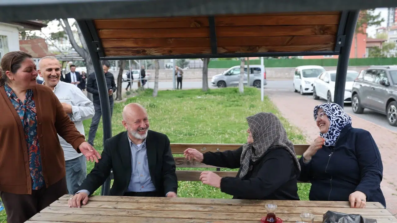 Kocasinan’da saha mesaisi başladı: Başkan Çolakbayrakdar her mahalleyi tek tek dinleyecek