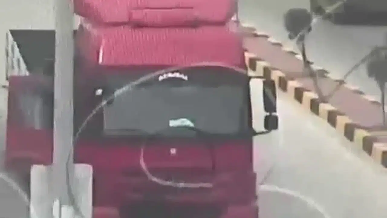 Plakayı kapatmak da kurtarmadı: Yasaklı bölgeye giren tır sürücüsüne ağır fatura