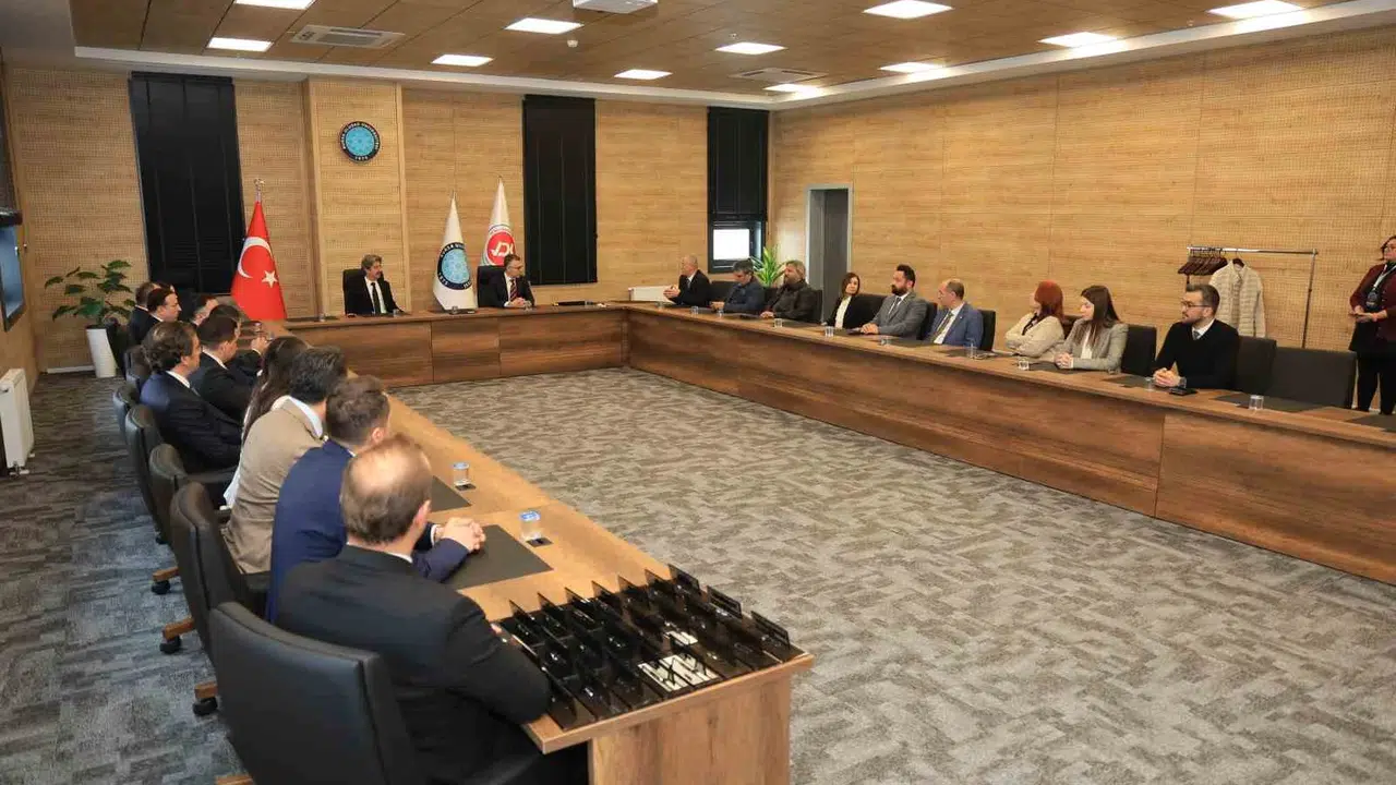 Teori ve pratik aynı masada buluştu: BUÜ ve VDK arasında dev iş birliği