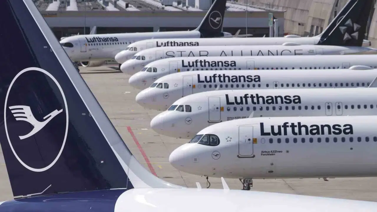 Lufthansa'da yakıt krizi: 20 bin uçuş tarih oldu, yolculara aktarma yolu göründü
