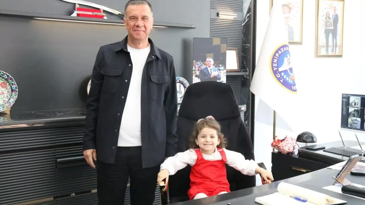 Yenipazar’da 23 Nisan coşkusu: Başkan koltuğu miniklere emanet