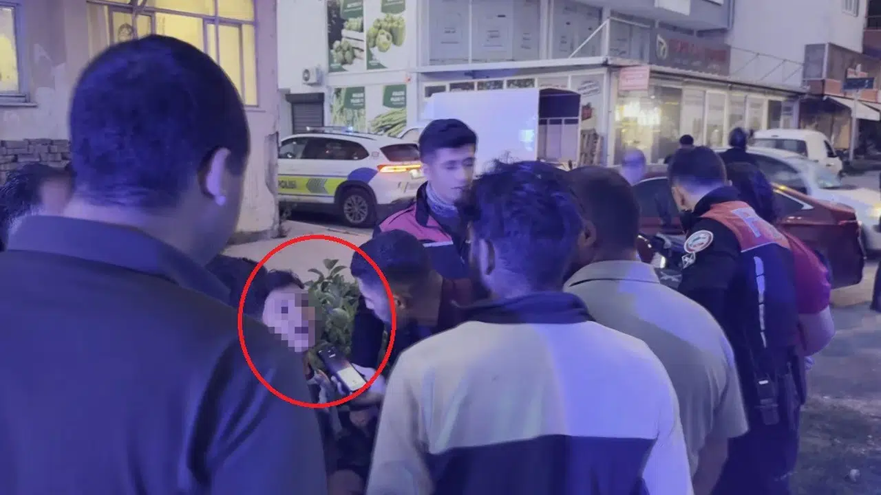 Ambulansa binmemek için direndiler: Küçük kardeşlerin tek derdi elektrikli bisikletleriydi