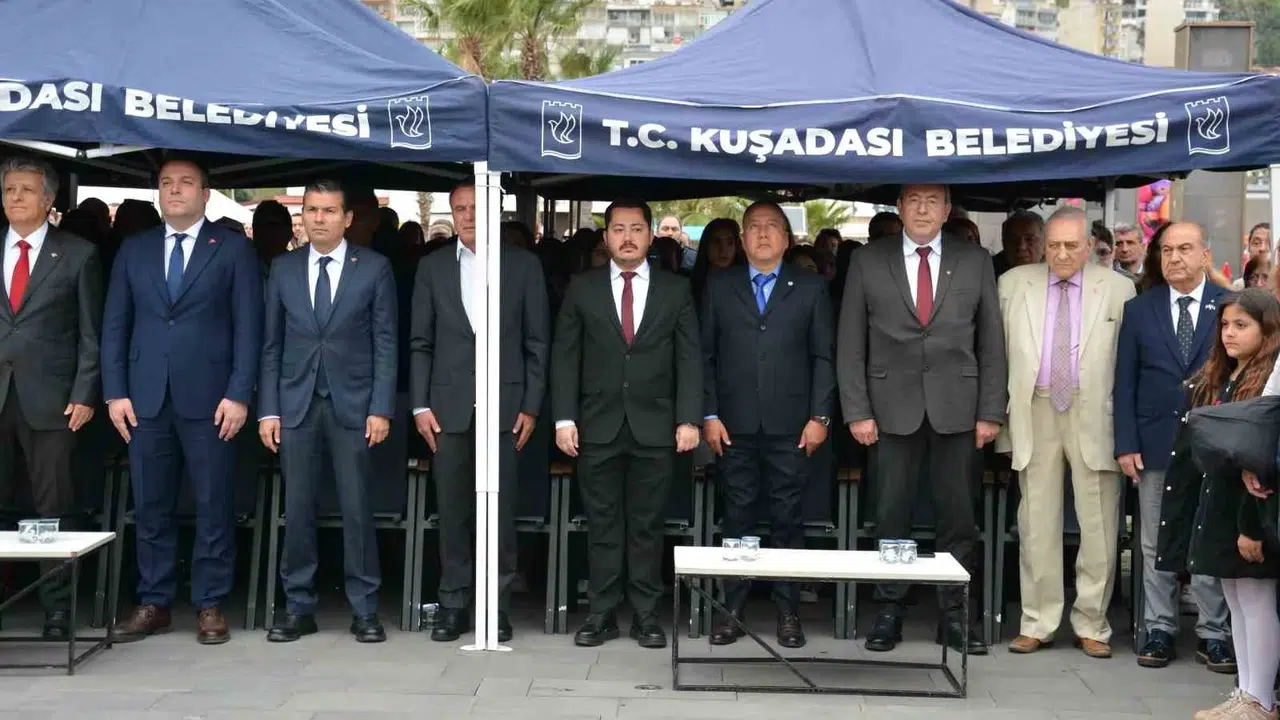Kuşadası’nda 23 Nisan coşkusu: Ticaret Odası yönetimi çocukların sevincine ortak oldu